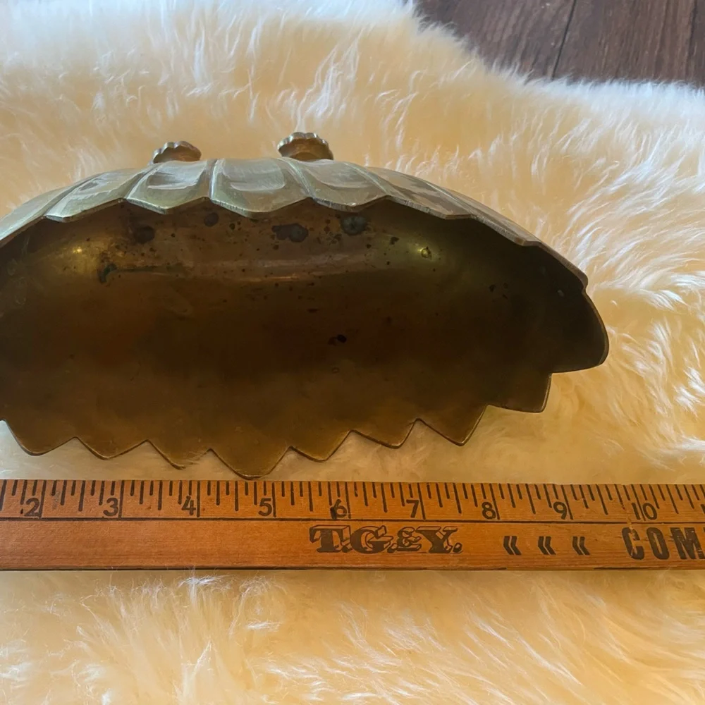 Vintage Brass Footed jardinière - Picture 6 of 7